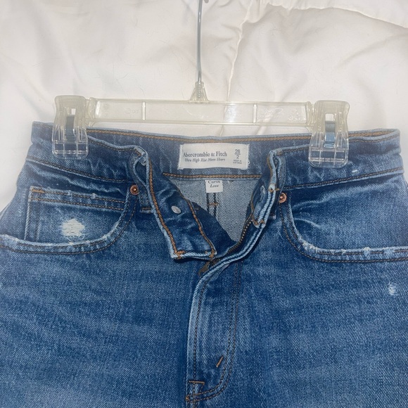 Abercrombie Curve Love High Rise Shorts - Picture 3 of 3